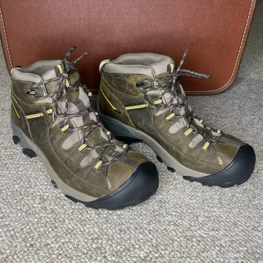 Keen targhee boots